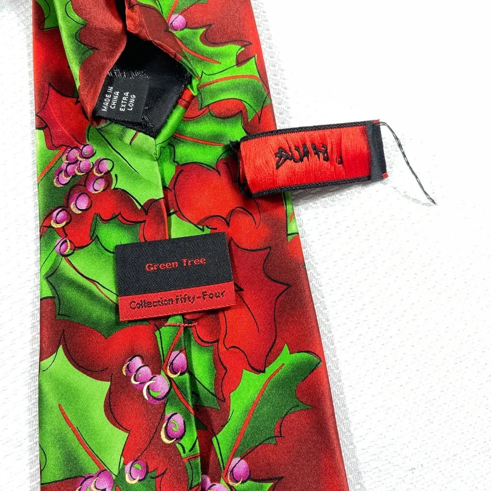 J. Garcia Green Tree Collection Fifty-Four Holly Christmas‎ Silk Tie Extra Long